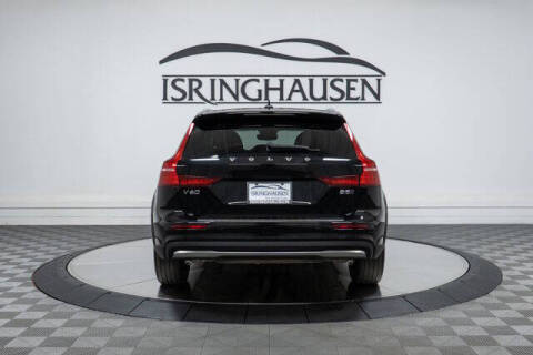 2024 Volvo V60 Cross Country B5 Plus