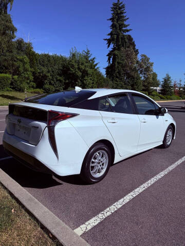 2017 Toyota Prius Two