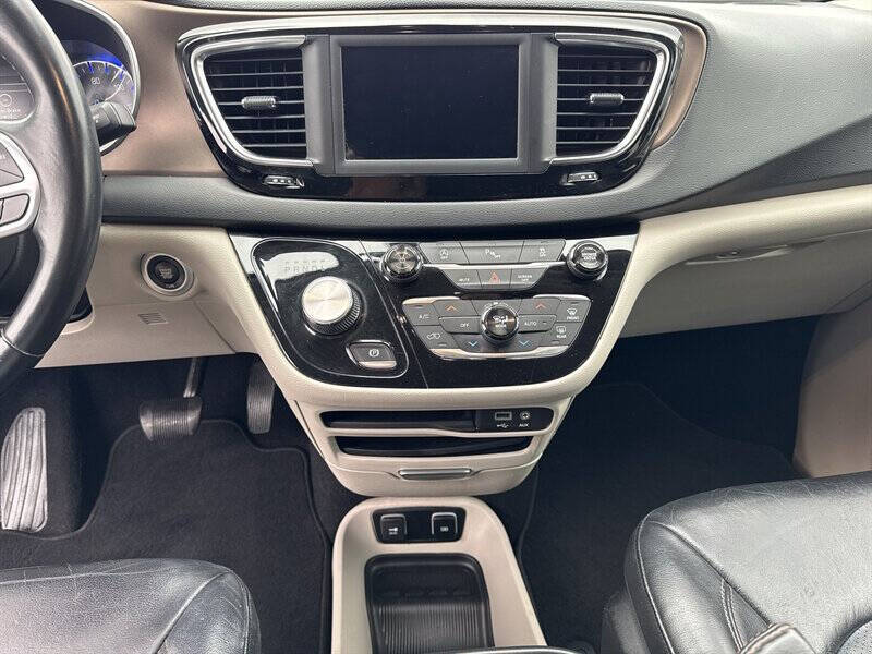 2018 Chrysler Pacifica Touring L