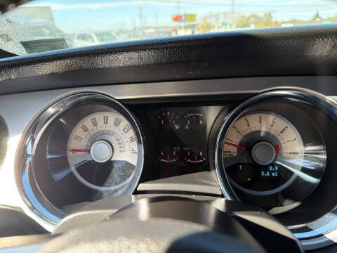 2011 Ford Mustang V6