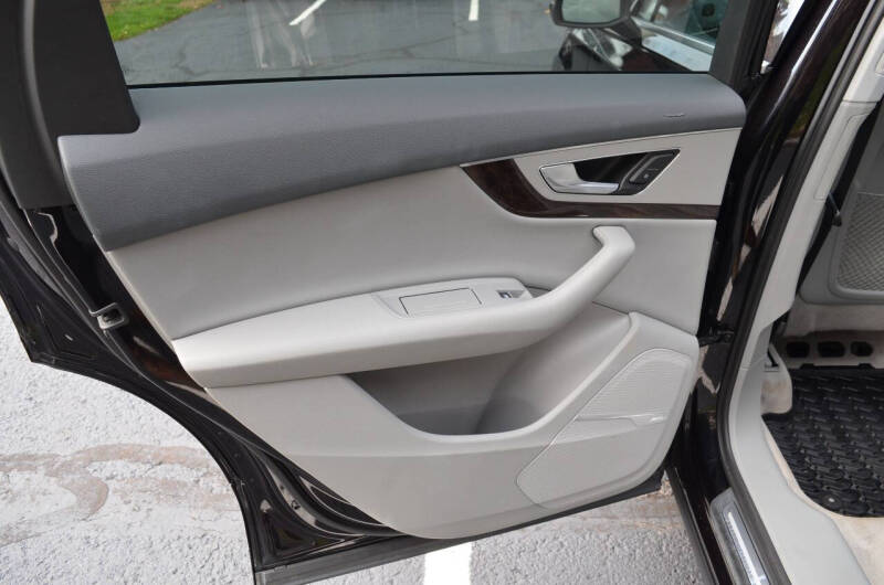 2018 Audi Q7 2.0T quattro Premium Plus