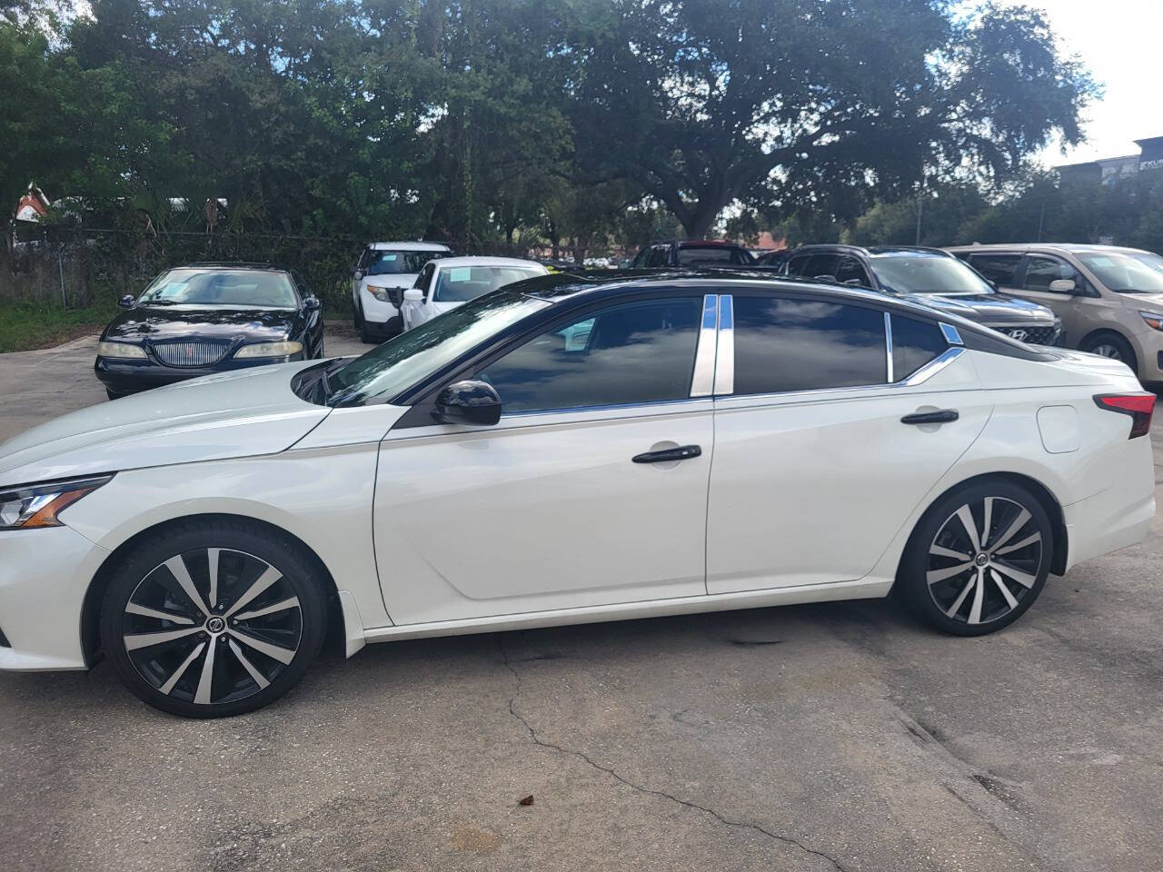 2020 Nissan Altima for sale at FAMILY AUTO BROKERS in Longwood, FL