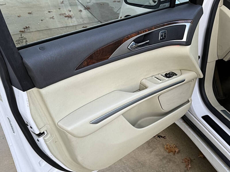 2014 Lincoln MKZ
