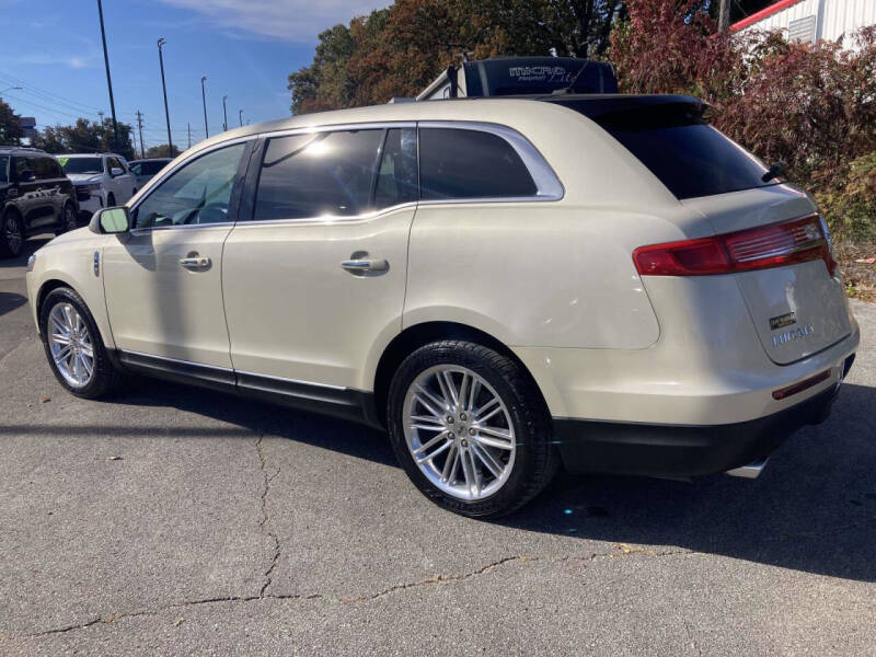 2016 Lincoln MKT EcoBoost