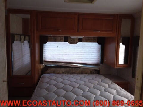 2004 Ford E-Series E-450 SD