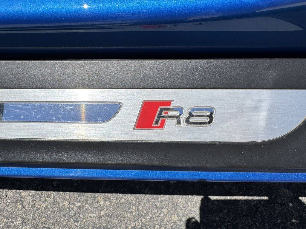 2017 Audi R8 25