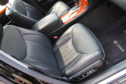 2004 Lexus LS 430