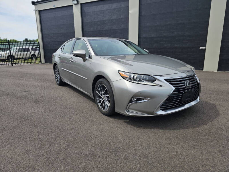 2016 Lexus ES 350 350's photo