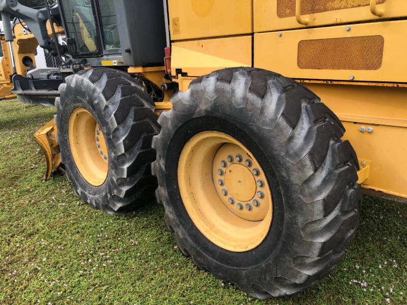 2011 John Deere 670 GP MOTOR GRADER