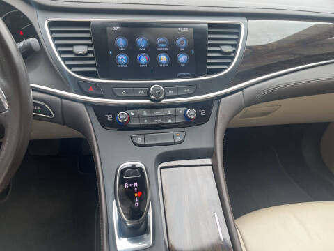 2017 Buick LaCrosse Essence