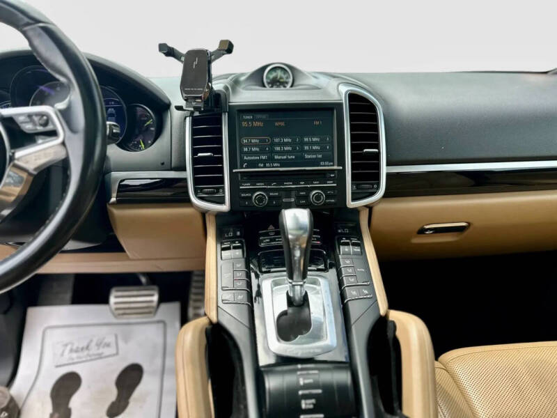 2016 Porsche Cayenne S E-Hybrid