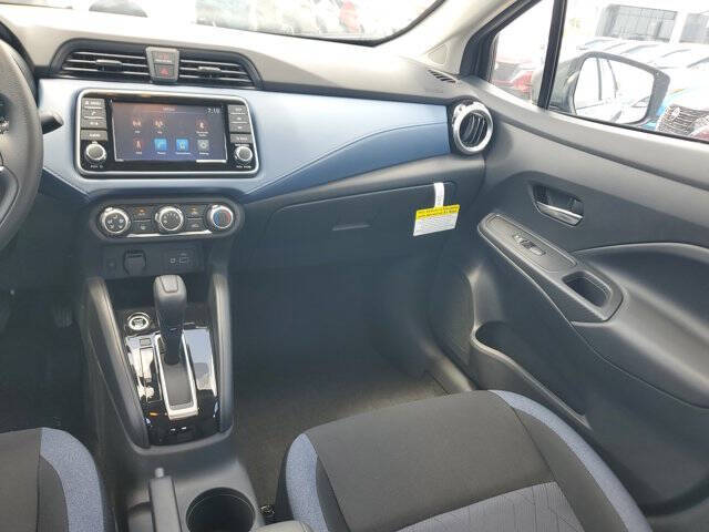 2025 Nissan Versa SV