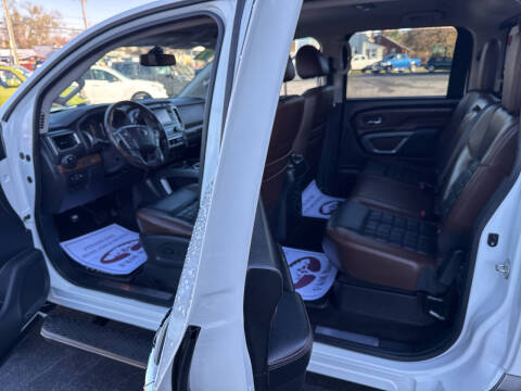 2017 Nissan Titan Platinum Reserve