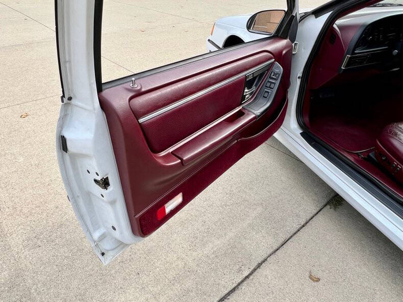 1991 Ford Thunderbird SC