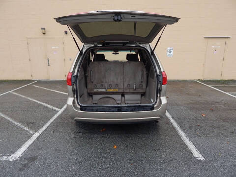 2007 Toyota Sienna LE 8-Passenger