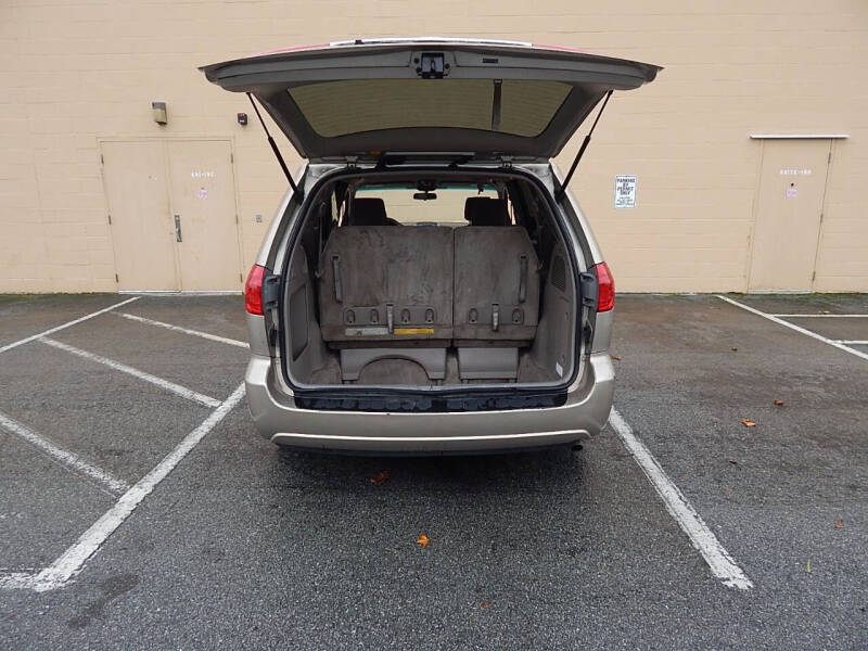 2007 Toyota Sienna LE 8-Passenger