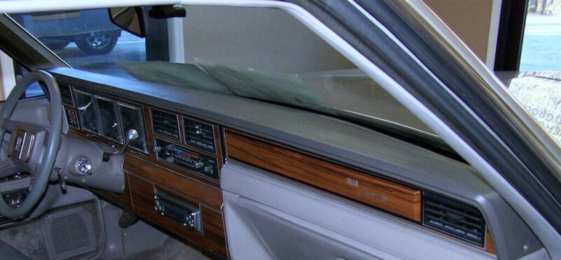 1988 Lincoln Town Car Signature