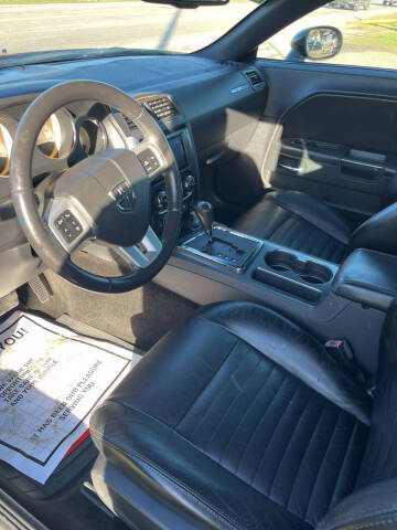 2013 Dodge Challenger SXT