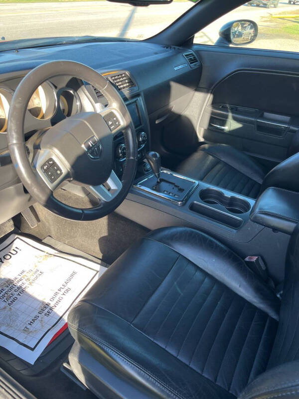 2013 Dodge Challenger SXT