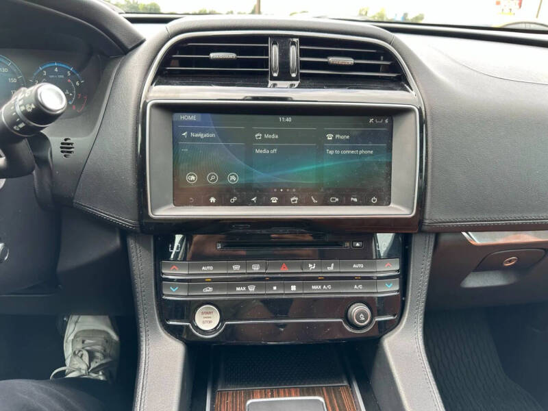 2019 Jaguar F-PACE S