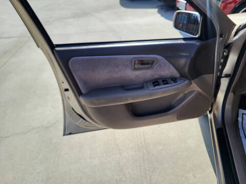 1997 Toyota Camry LE