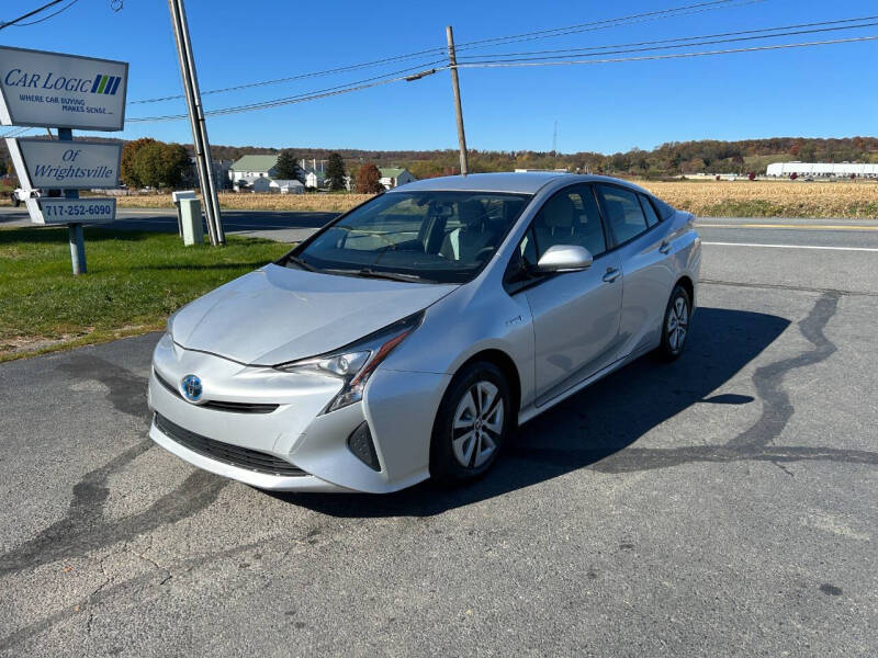 2016 Toyota Prius Three