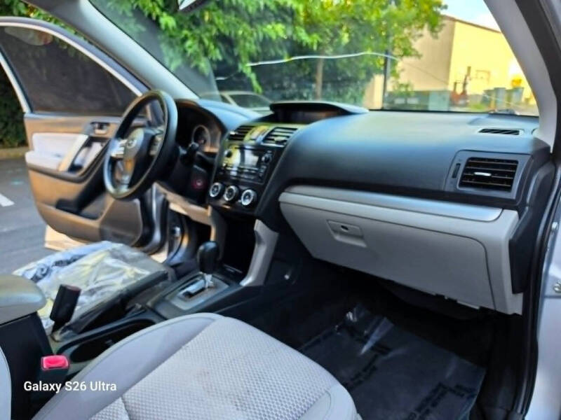 2015 Subaru Forester 2.5i
