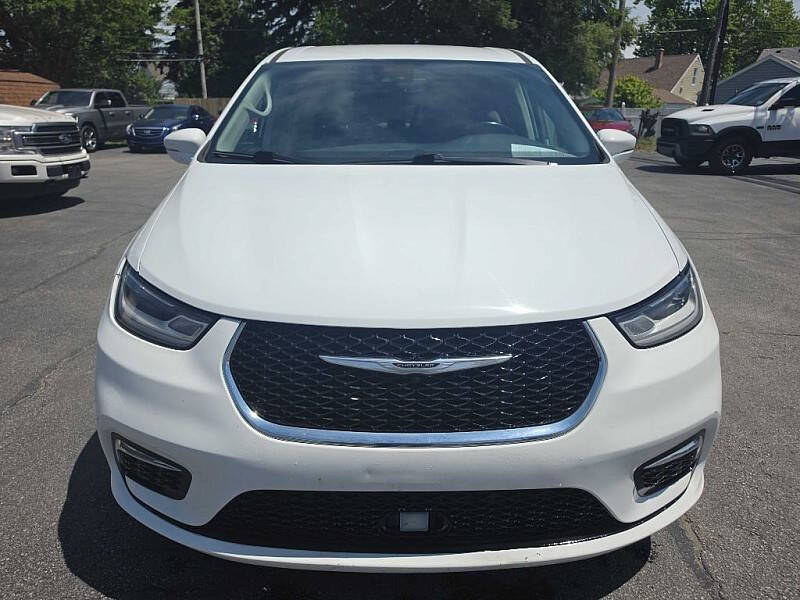 2022 Chrysler Pacifica Hybrid Touring L