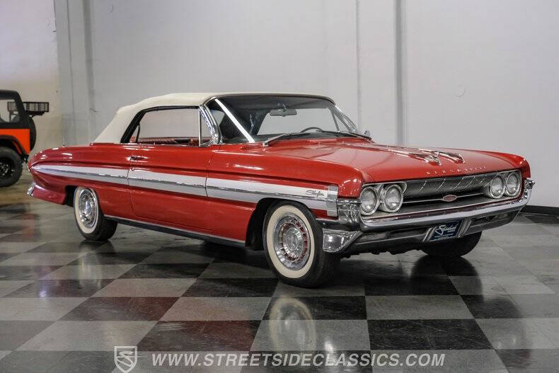 1961 Oldsmobile Starfire