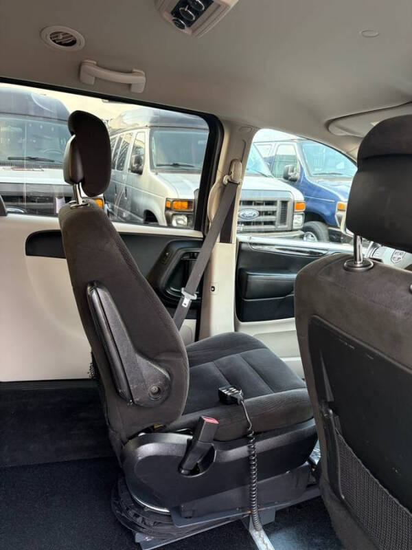 2015 Dodge Grand Caravan SXT Plus