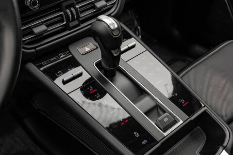 2022 Porsche Macan S