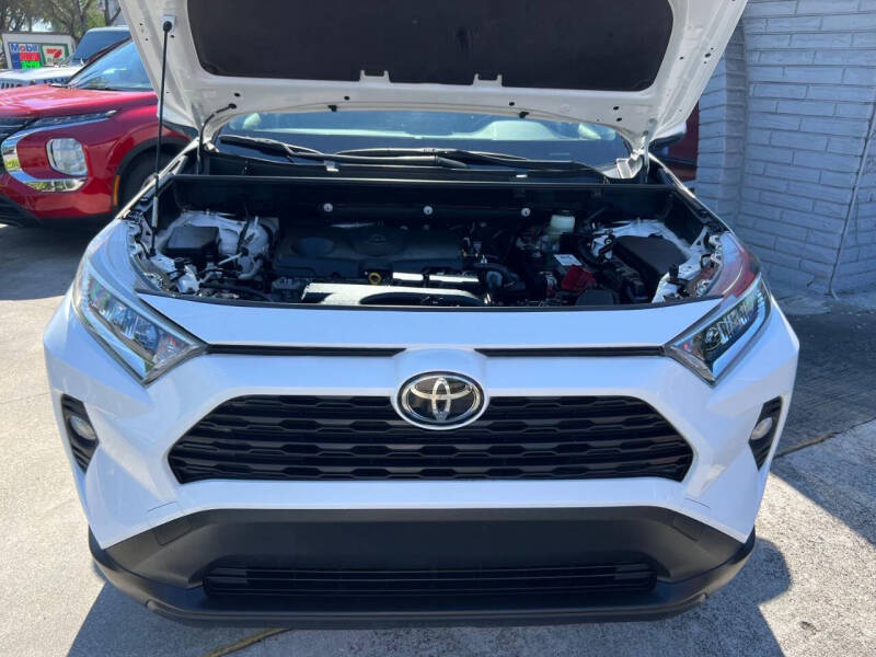 2020 Toyota RAV4 XLE