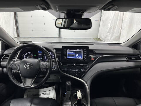 2022 Toyota Camry SE