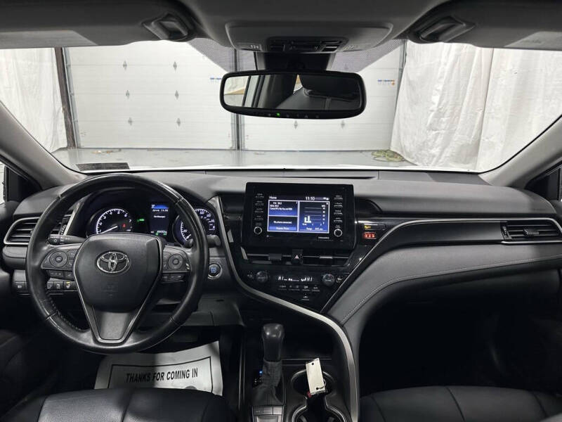 2022 Toyota Camry SE