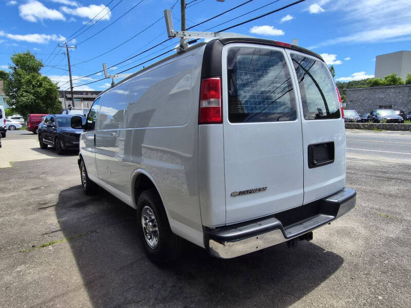 2018 Chevrolet Express 2500