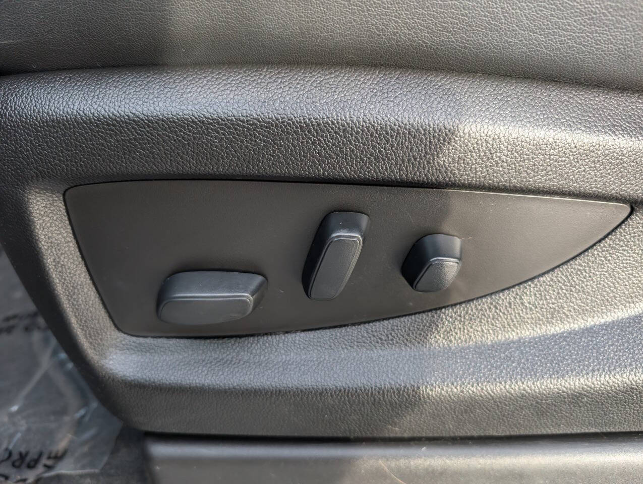 used 2020 GMC Yukon car, priced at $39,599