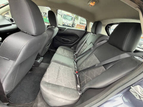 2012 Ford Fiesta SE