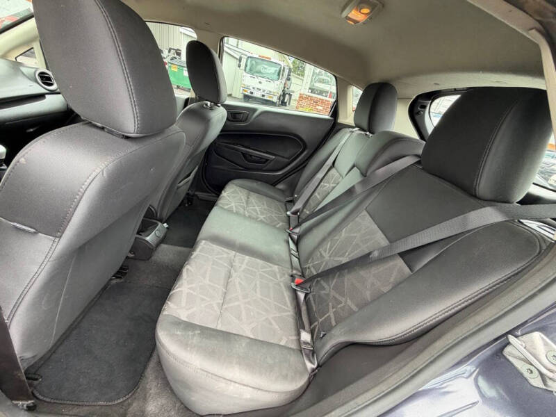 2012 Ford Fiesta SE