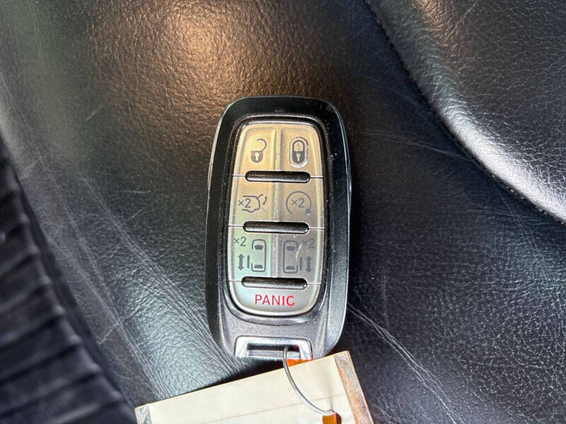 2017 Chrysler Pacifica Touring-L