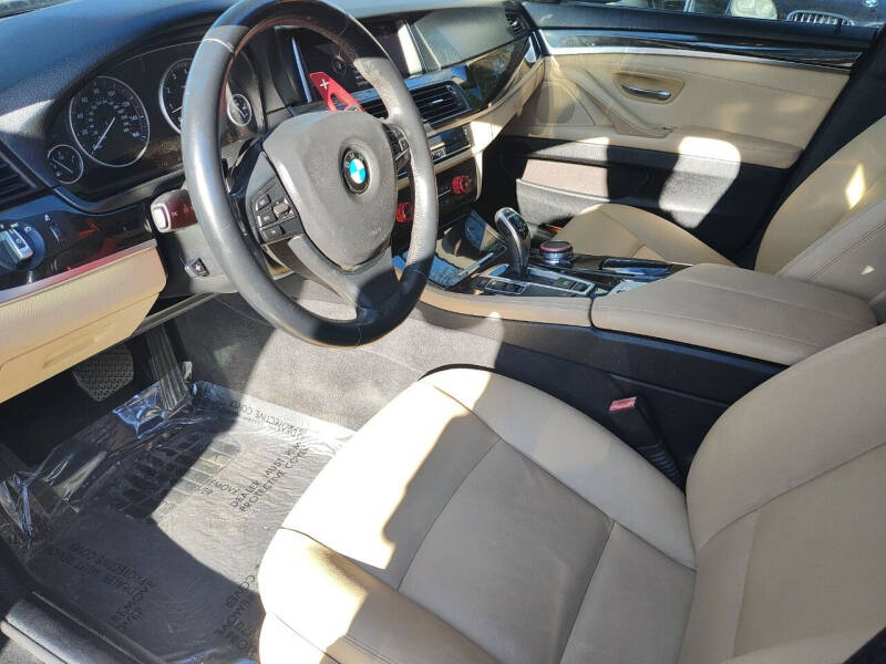 2016 BMW 5 Series 528i