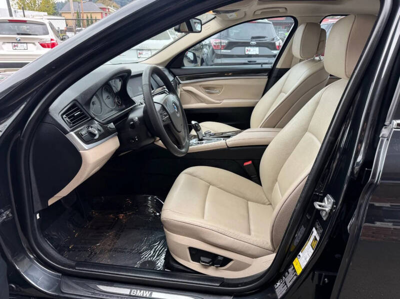 2012 BMW 5 Series 528i xDrive