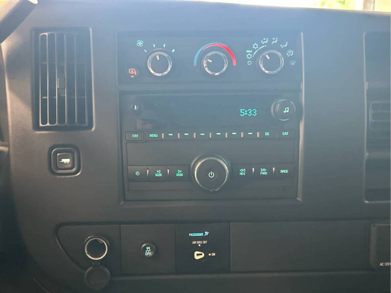 2023 Chevrolet Express 2500