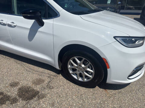 2024 Chrysler Pacifica Touring L
