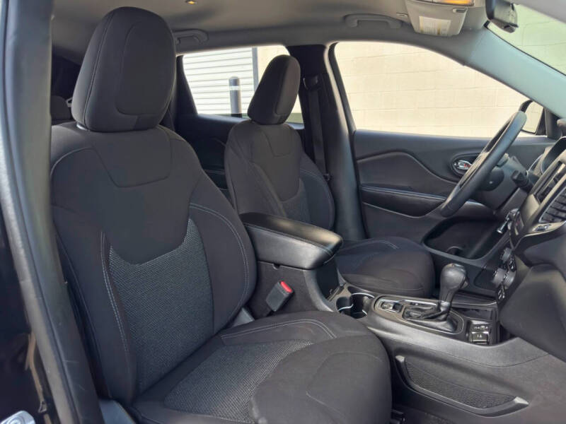 2019 Jeep Cherokee Latitude