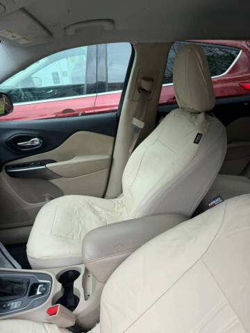 2019 Jeep Cherokee Latitude