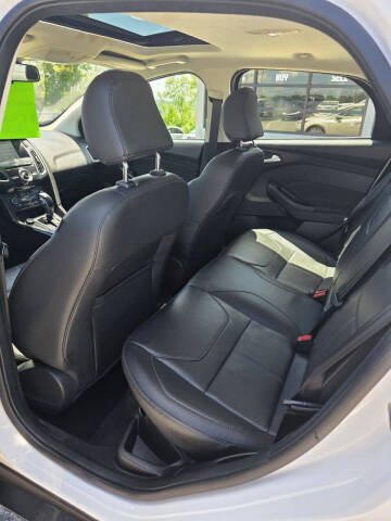 2017 Ford Focus Titanium