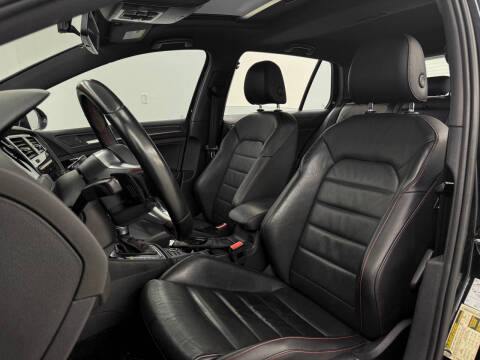 2020 Volkswagen Golf GTI SE