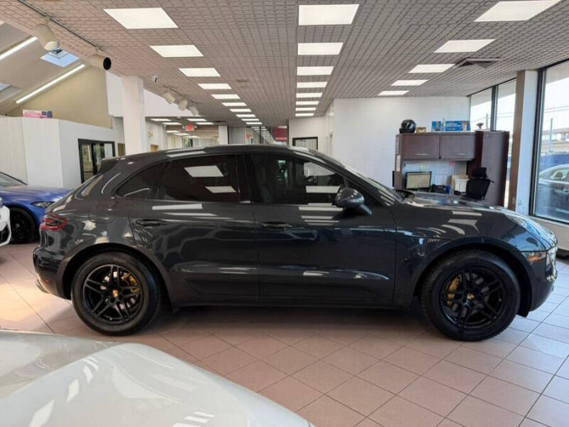 2018 Porsche Macan