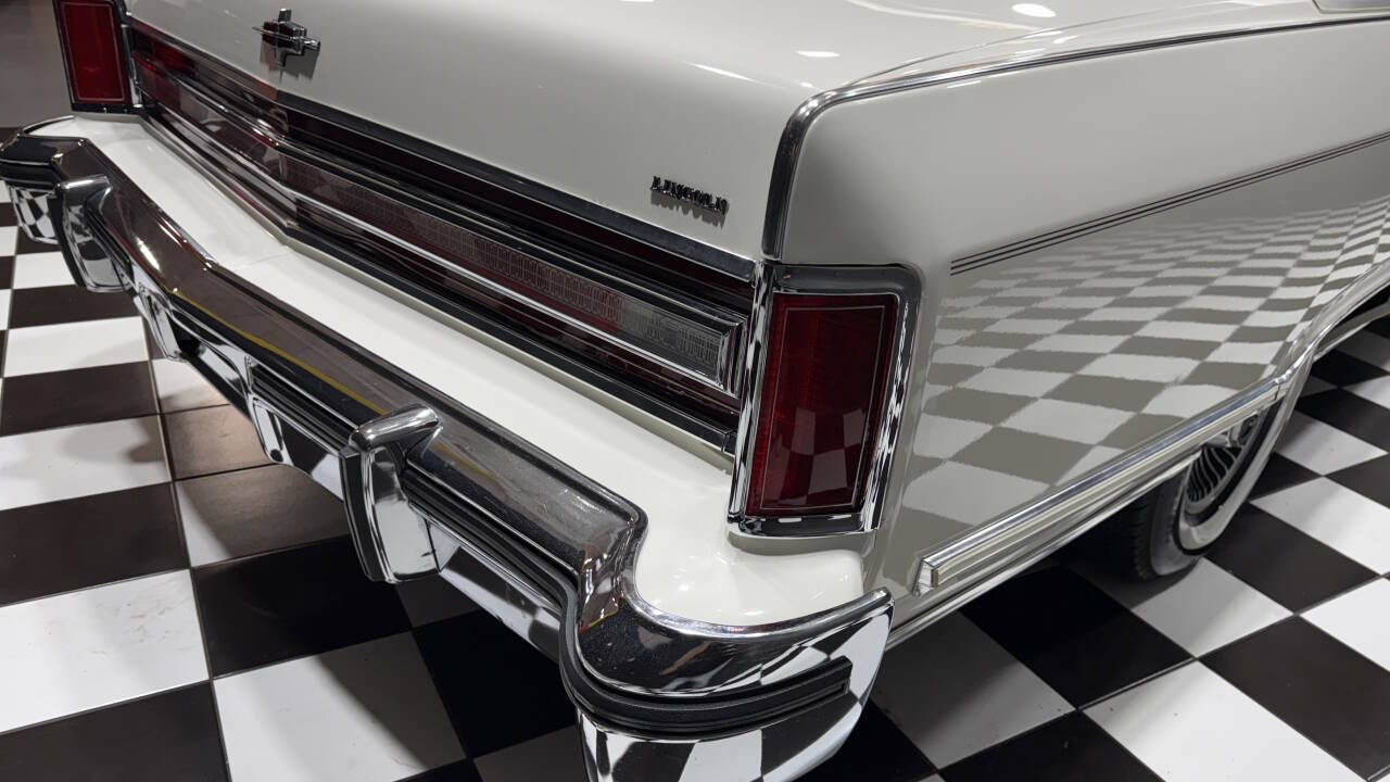 1979 Lincoln Continental 24