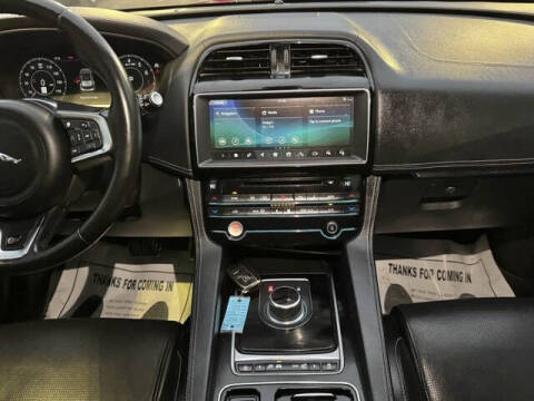 2019 Jaguar F-PACE S